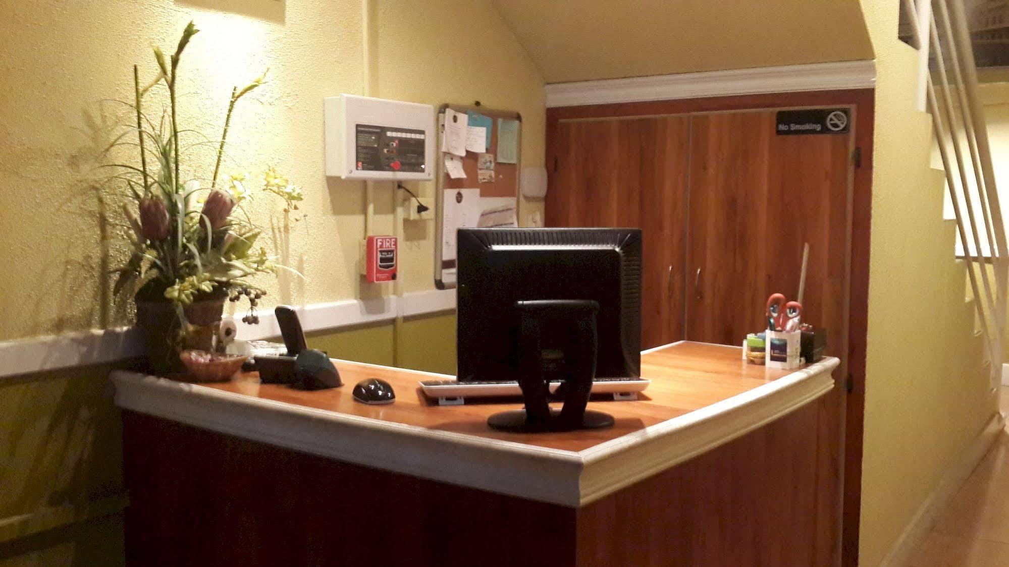Inn Flight Suites Piarco Exteriör bild